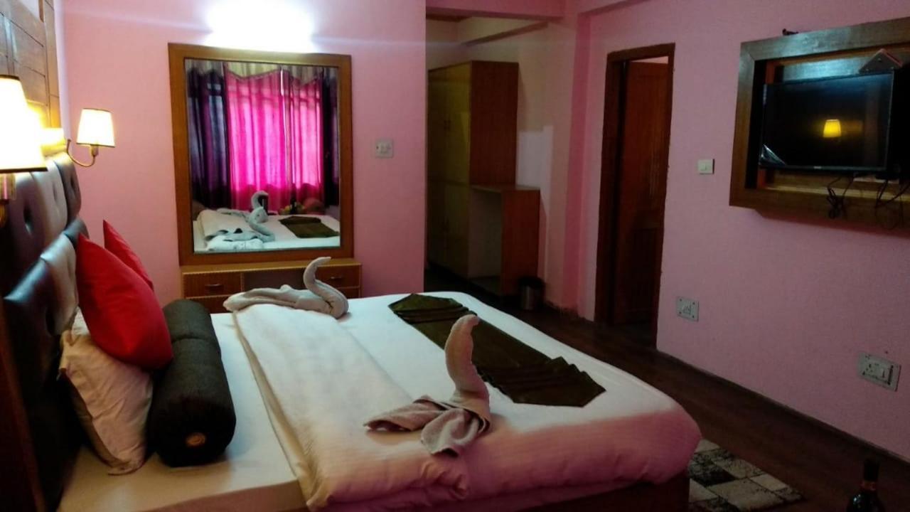 Dormico'S Hotel Snowbird Manali  Exterior photo